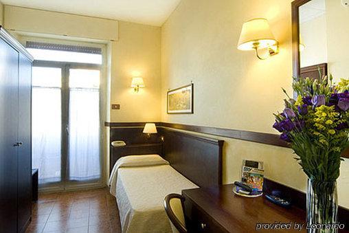 Hotel Belvedere ليدو دي أوستيا المظهر الخارجي الصورة